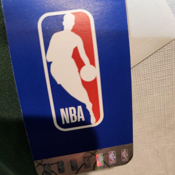 NWT - Women's NBA Milwaukee Bucks Dolman Short Sleeve T-Shirt - Picture 4 of 5